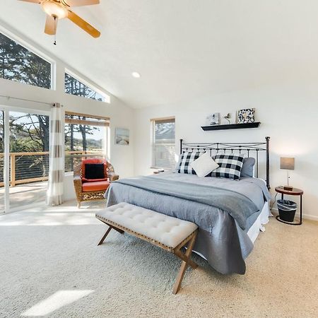 Yaquina Lighthouse View Beach Home Newport Luaran gambar