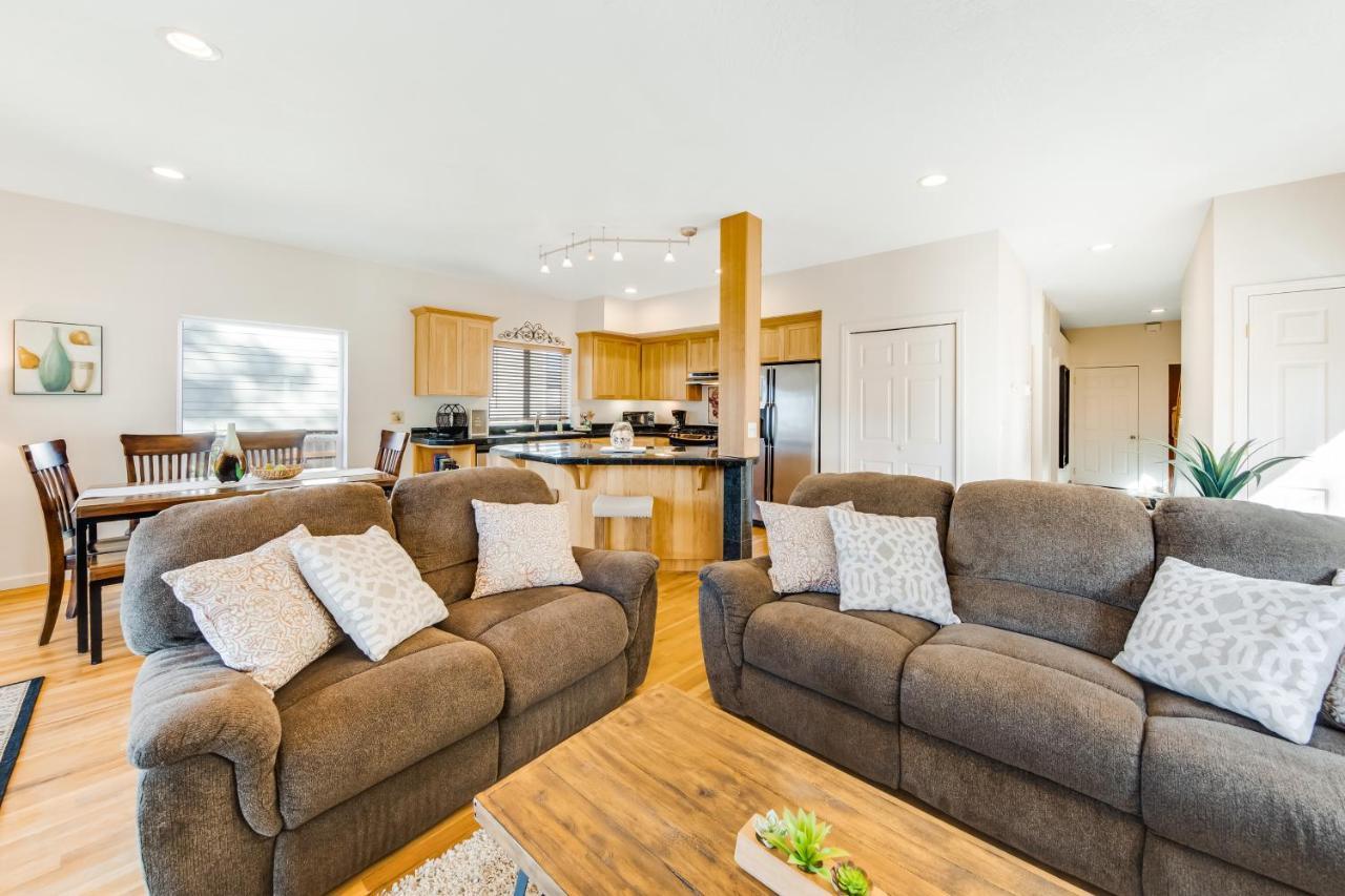 Yaquina Lighthouse View Beach Home Newport Luaran gambar