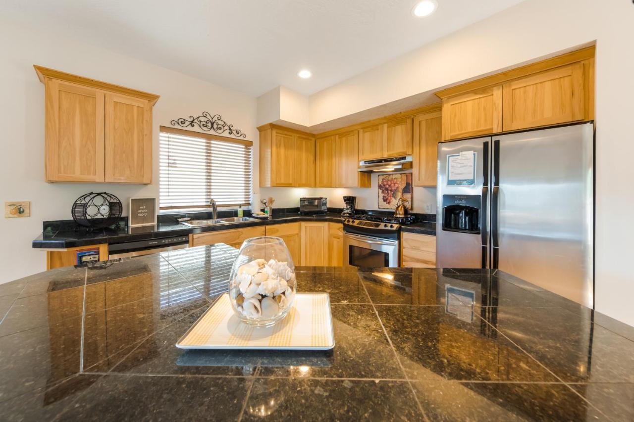 Yaquina Lighthouse View Beach Home Newport Luaran gambar