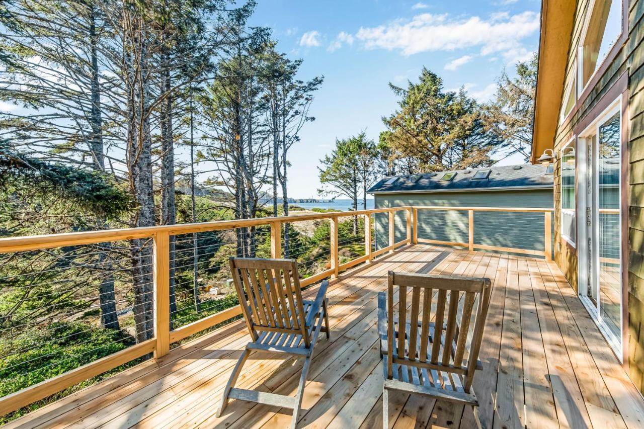 Yaquina Lighthouse View Beach Home Newport Luaran gambar