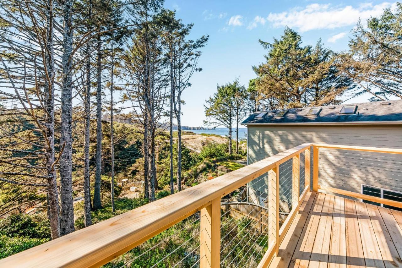 Yaquina Lighthouse View Beach Home Newport Luaran gambar